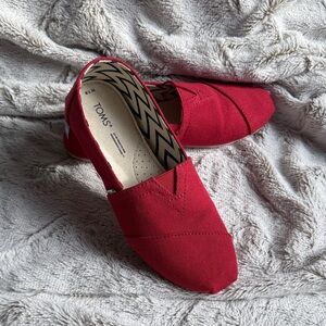 TOMS Women's Bold Red Canvas Loafers